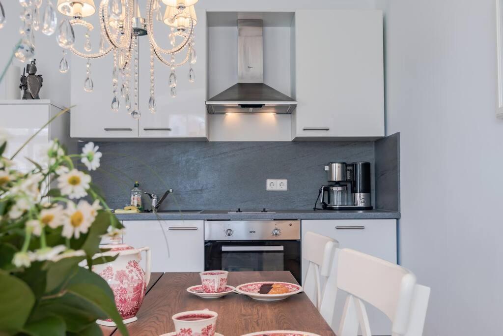 Ferienwohnung Rodtsches Palais 6 Меерсбург Екстериор снимка