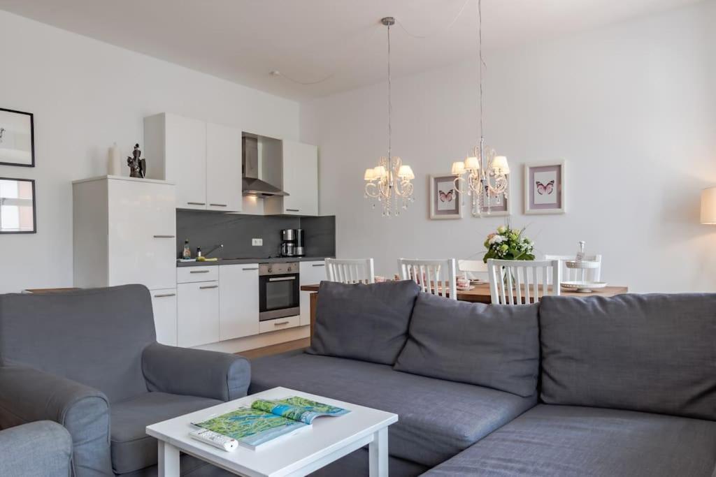 Ferienwohnung Rodtsches Palais 6 Меерсбург Екстериор снимка