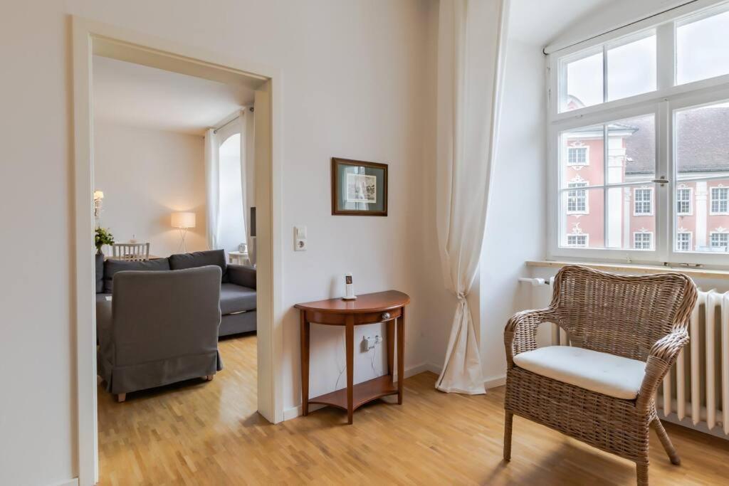 Ferienwohnung Rodtsches Palais 6 Меерсбург Екстериор снимка
